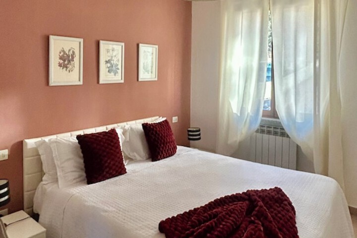 Room 17 of 38