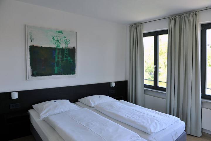 Room 6 of 43