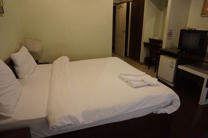 Room 5 of 52
