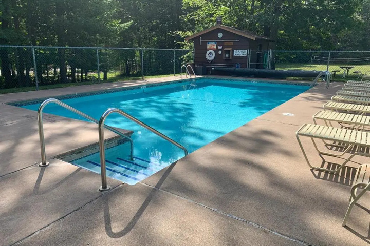 Pool 11 of 23