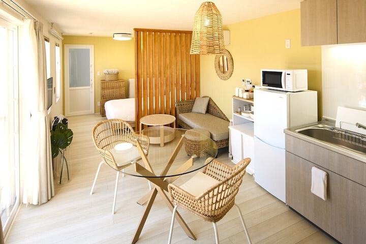Room 2 of 34