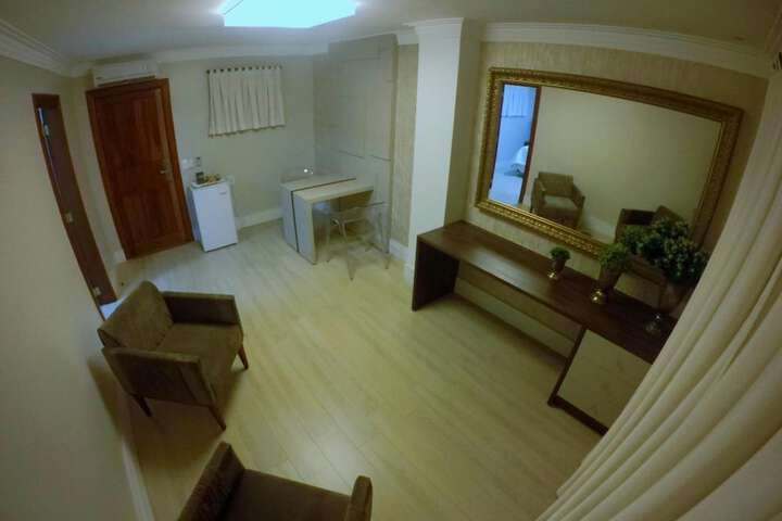 Room 26 of 33