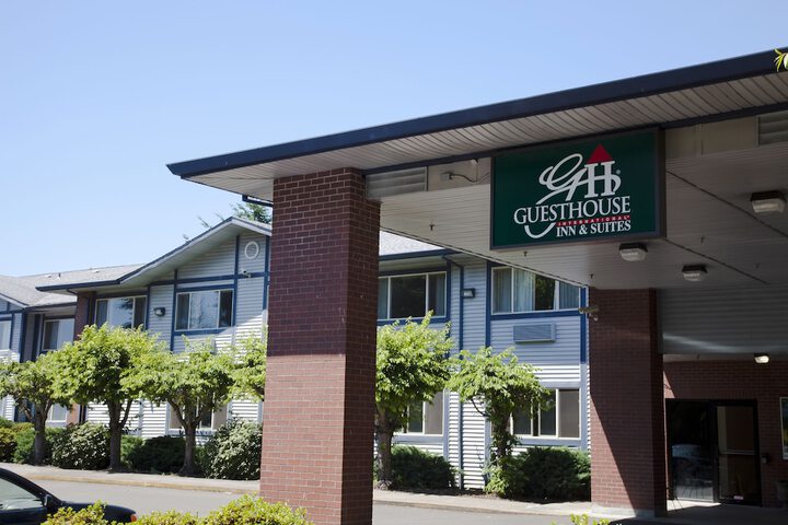 Quality Inn Suites Wilsonville Or 8855 Sw Citizen 97070