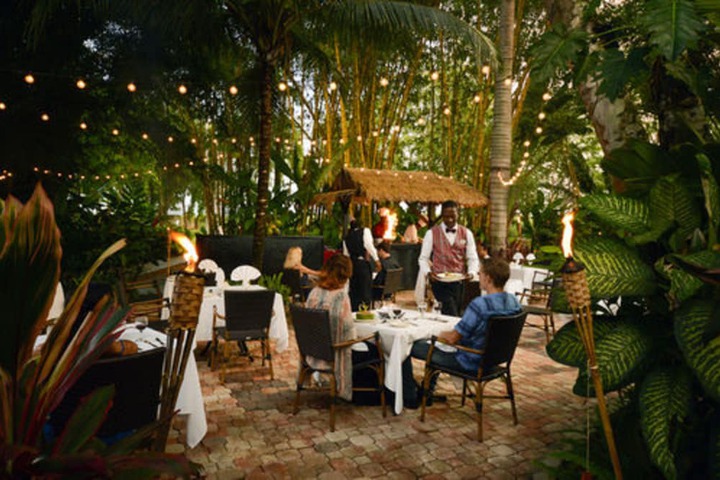 Dining 38 of 69