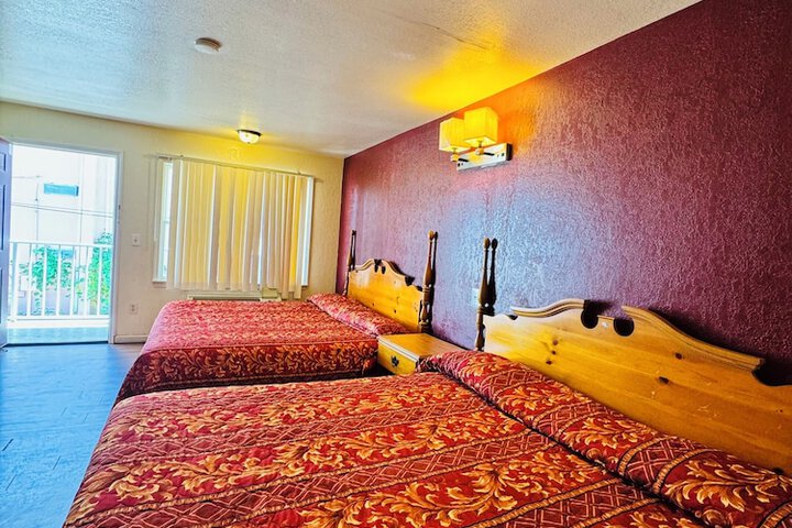 2 King Beds (9 of 19)