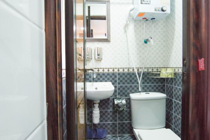 Room 33 of 42