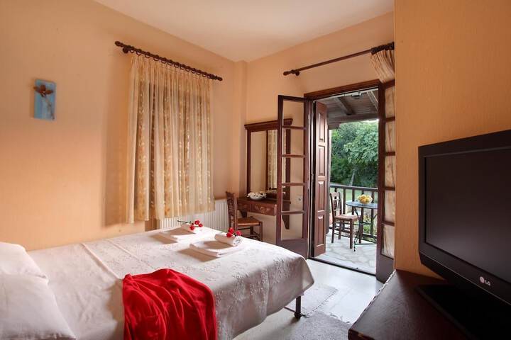 Room 8 of 27