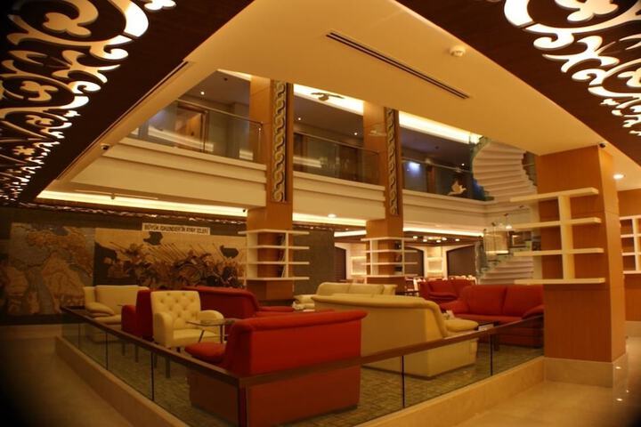 Guest Lobby