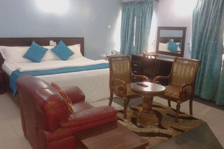 Room 6 of 20