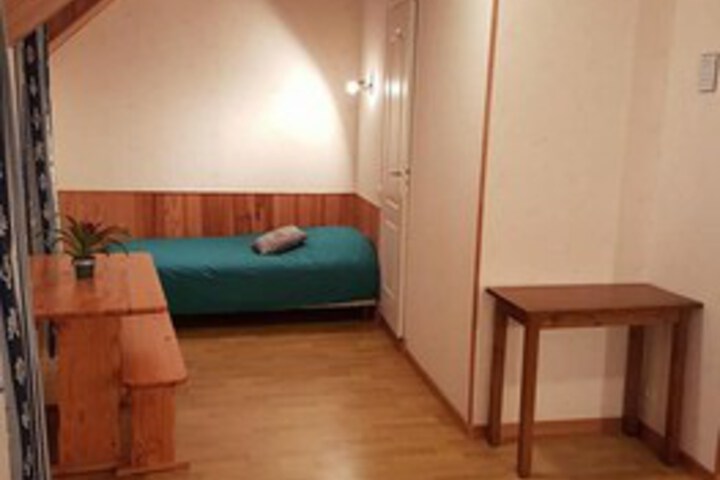 Room 12 of 13