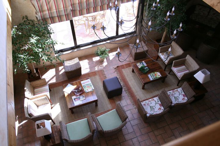 Guest Lobby