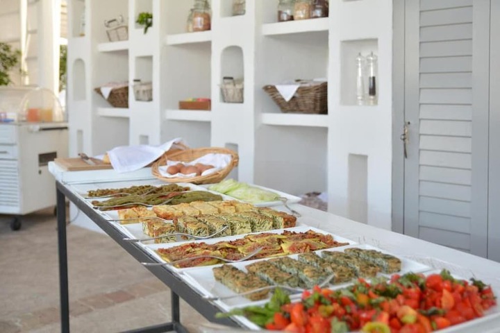 Dining 65 of 101
