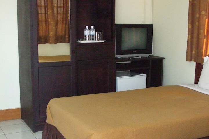 Room 9 of 21