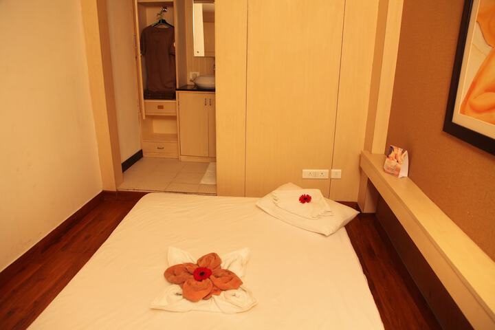 Room 25 of 58