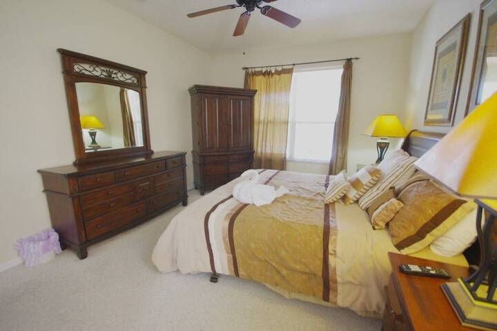 Room 8 of 39
