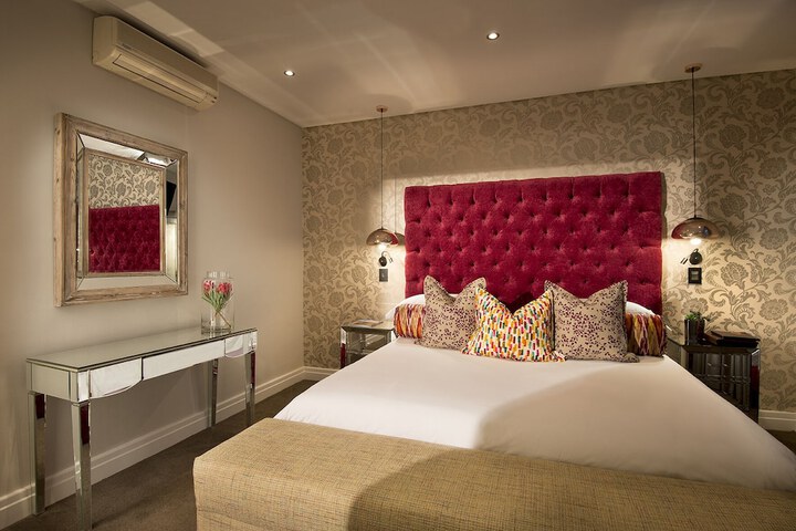 Room 19 of 48