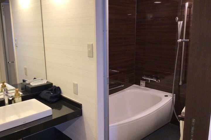 Room 22 of 47
