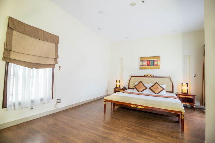 Room 14 of 179