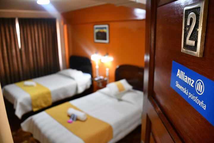 Room 12 of 72
