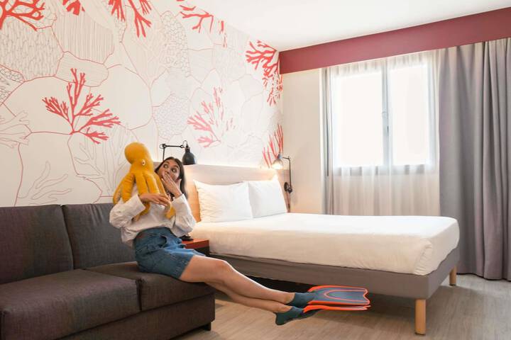 Room 10 of 97