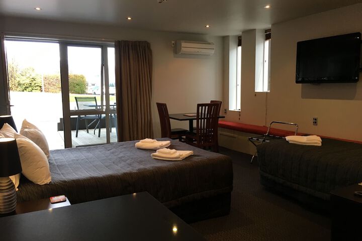 Room 22 of 108
