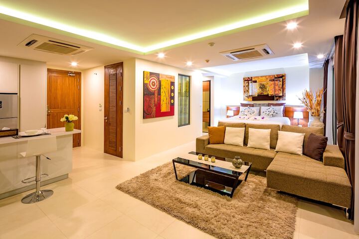 Room 25 of 77