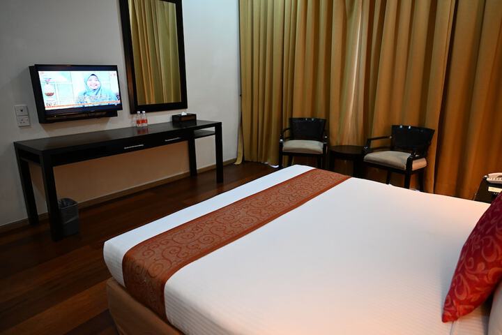 Room 10 of 46