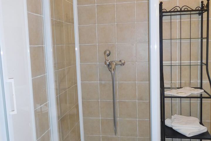 Room 1 of 20