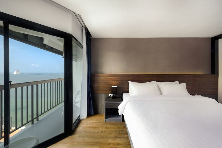 Room 20 of 77