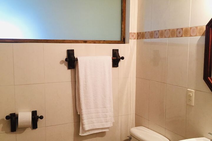 Room 102 of 172