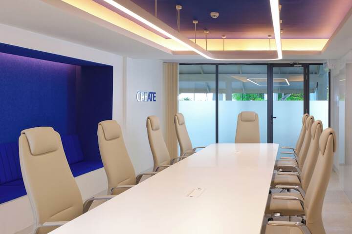 Business Center 73 of 96