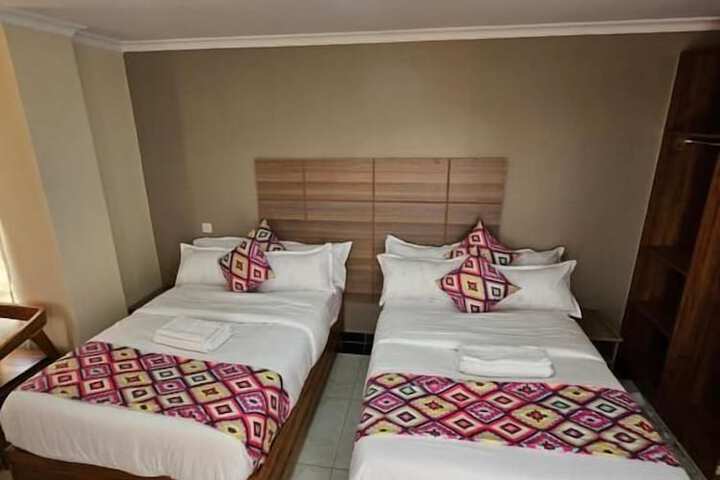 Room 6 of 61
