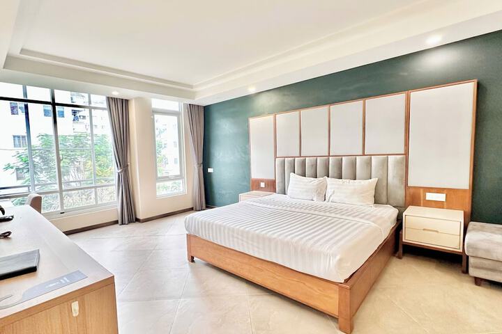 Room 7 of 14
