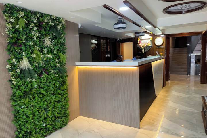 Hotel Ratna Paradise