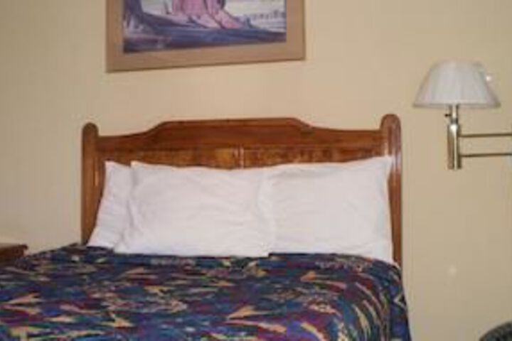 Room 12 of 30