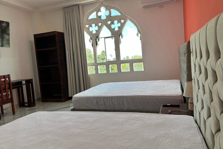 Room 12 of 74