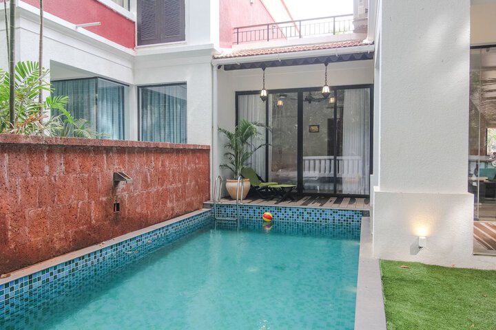 Pool 41 of 50