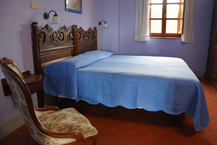 Room 26 of 145