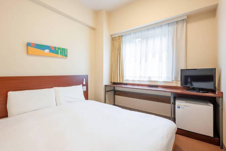 Room 4 of 34