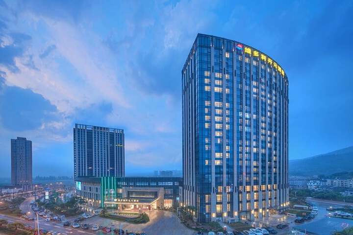 Exterior of Victory New Century Hotel