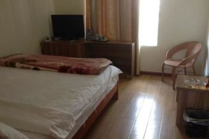 Room 3 of 7