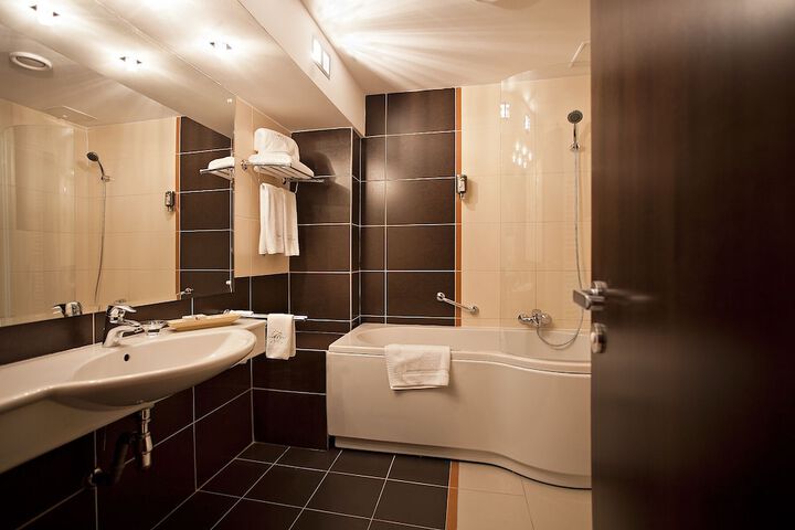 Room 20 of 57