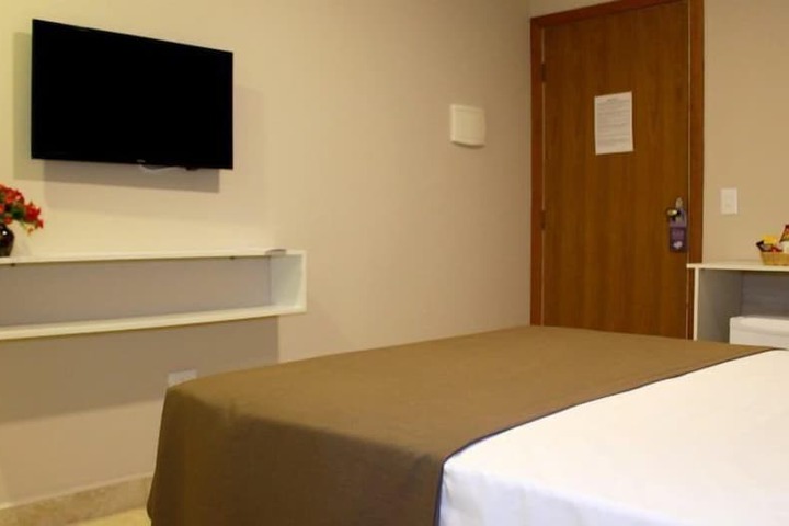 Room 10 of 75