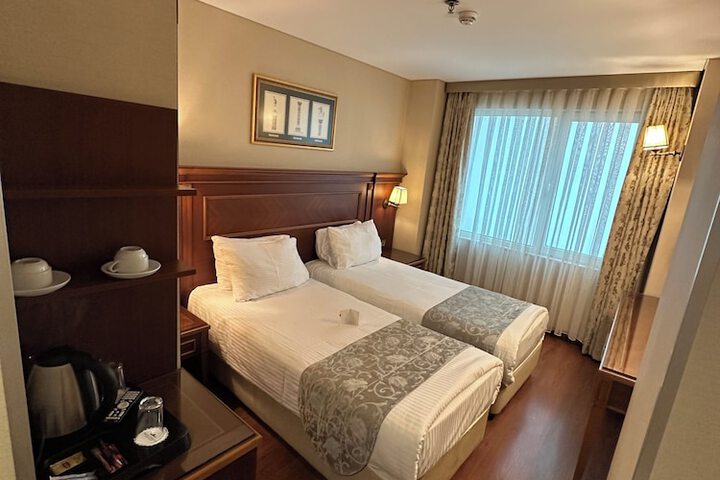 Room 15 of 72