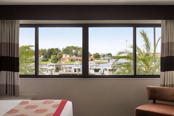 2 Queen Beds City View (3 of 10)
