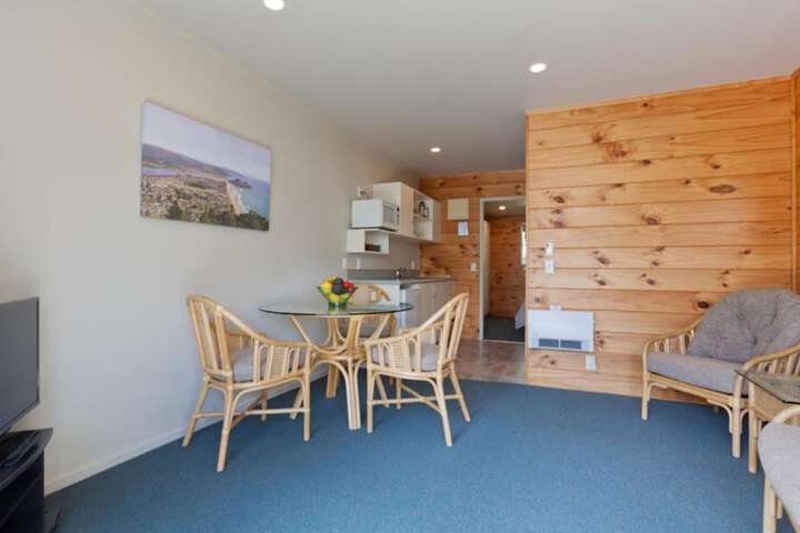 Room 4 of 20