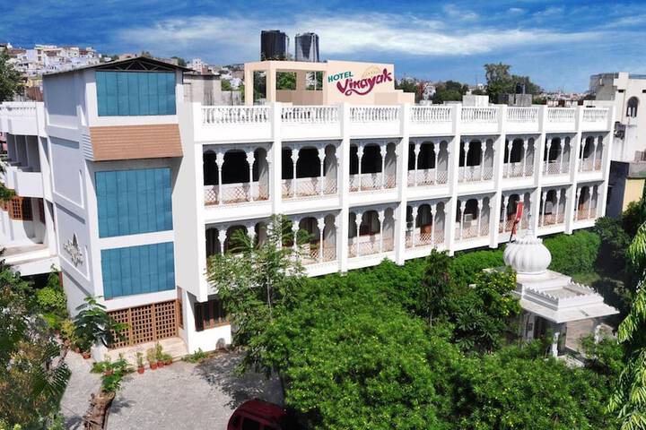 Hotel 11 of 12