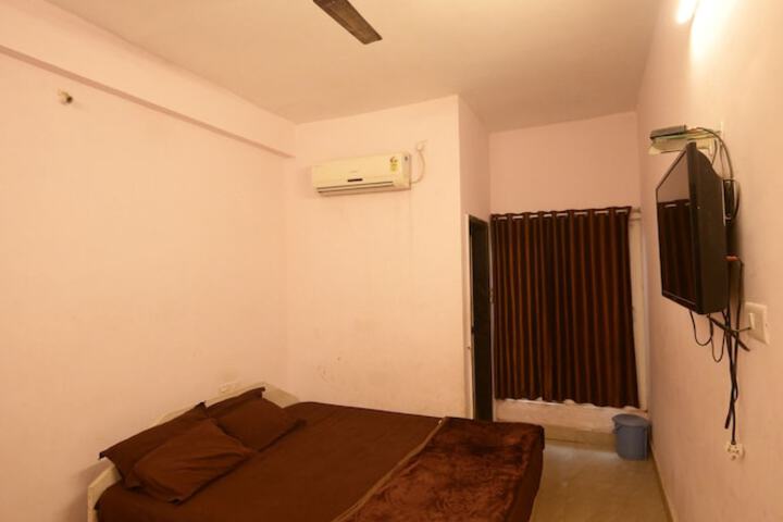 Room 10 of 54