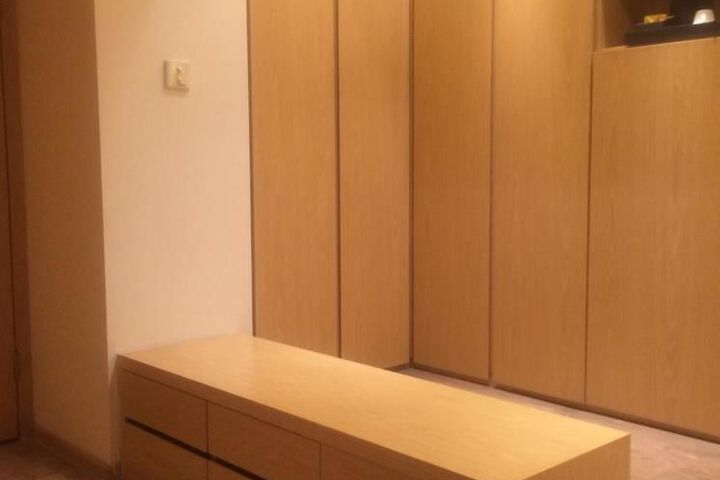 Room 10 of 166