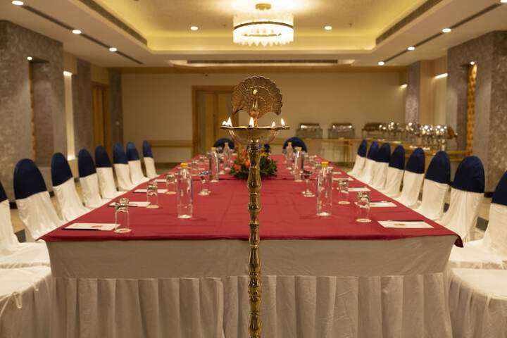 Ballroom/Hall 45 of 52